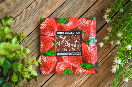 Шоколад ™  World&Time  Fruit collection Молочный с клубникой и фундуком, 80 гр - фото 9896